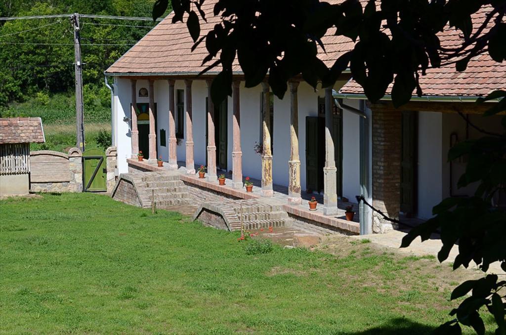 Zengoalja Vendeghaz Hotel Erzsebet Exterior photo